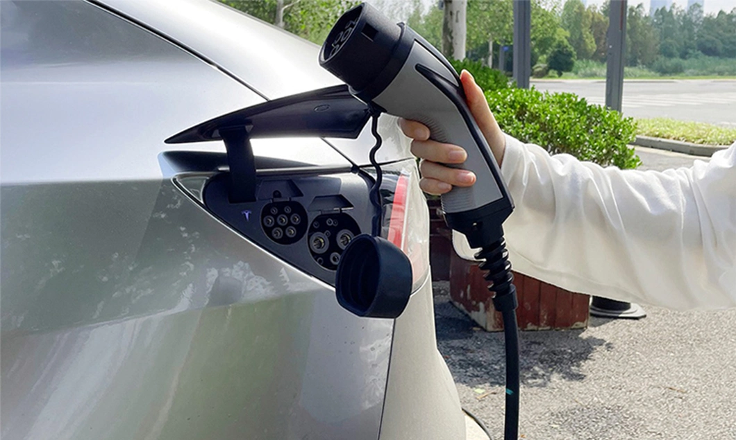7kw Outdoor AC Electric Car Charging Pile Fast 32A EV AC Car Charger 7kw New Energy Vehicle Smart Charging Gun with LED Screen AC